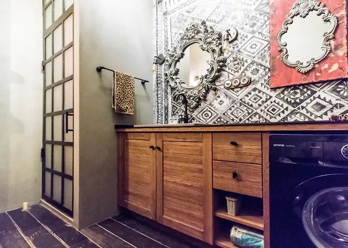 Castle Downtown Apartment